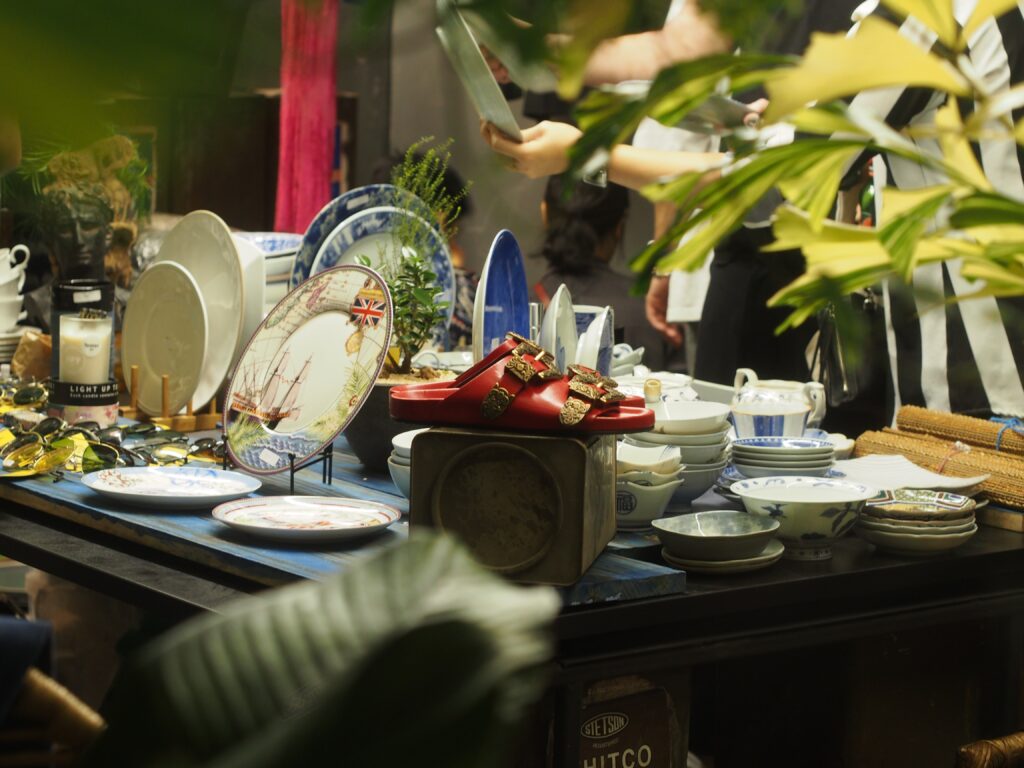 Découvrez le charme des plats en céramique pour sublimer votre table