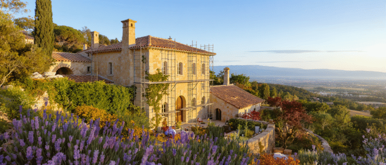 découvrez comment obtenir facilement des aides financières pour la rénovation de votre bastide à grasse. profitez de conseils pratiques et des démarches à suivre pour financer vos travaux.
