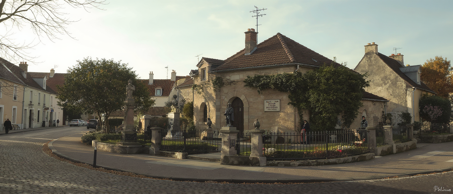 à nice, les associations de victimes contestent le choix du nom « esplanade du 14 juillet » pour le parvis du futur hôtel des polices, suscitant un débat sur la mémoire et le respect.