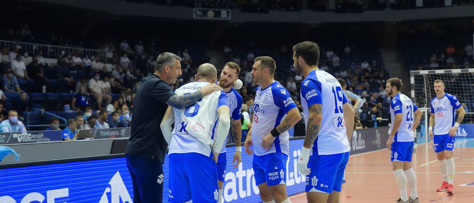 handball : dans un match serré, l'ogc nice s'incline face à besançon après un dernier quart d'heure décisif qui a fait basculer la rencontre.