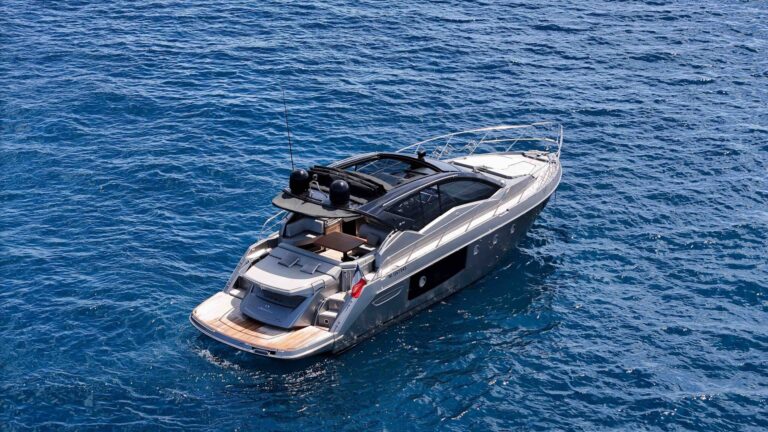 Pourquoi la location de yacht séduit de plus en plus sur la Côte d’Azur