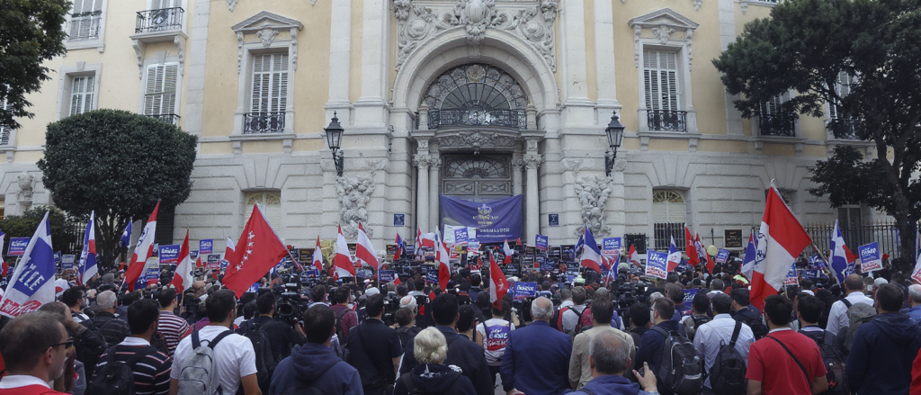 découvrez comment la campagne des municipales 2026 à nice est dominée par des conflits intenses et de nombreux recours juridiques, impactant le déroulement des élections.